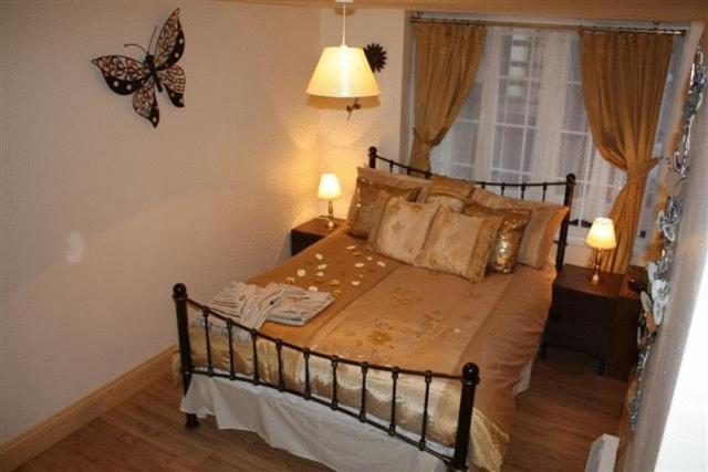 Robertsbridge Retreat At Cornhill Self Catering Apartments Room photo